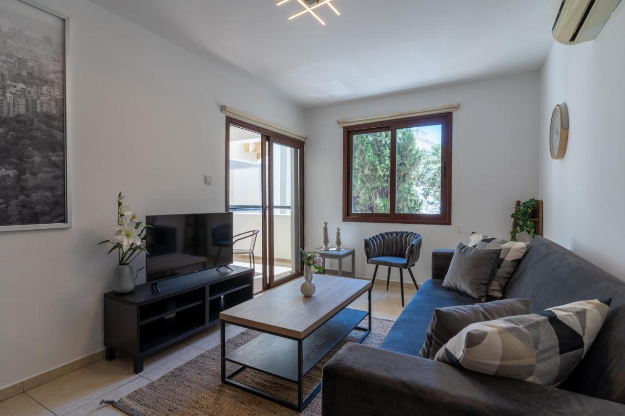 Mia 1-Bedroom Apartment In Ларнака Екстер'єр фото