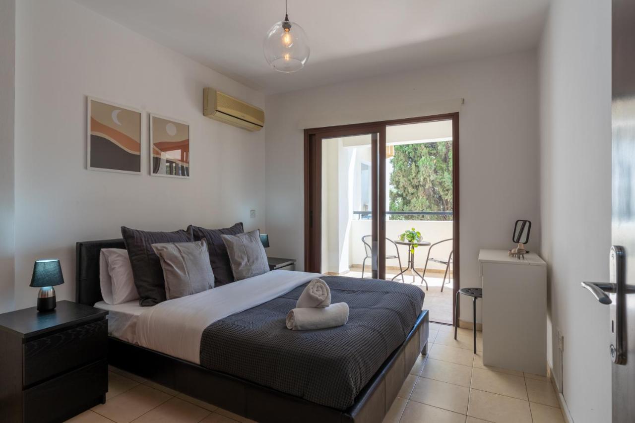 Mia 1-Bedroom Apartment In Ларнака Екстер'єр фото